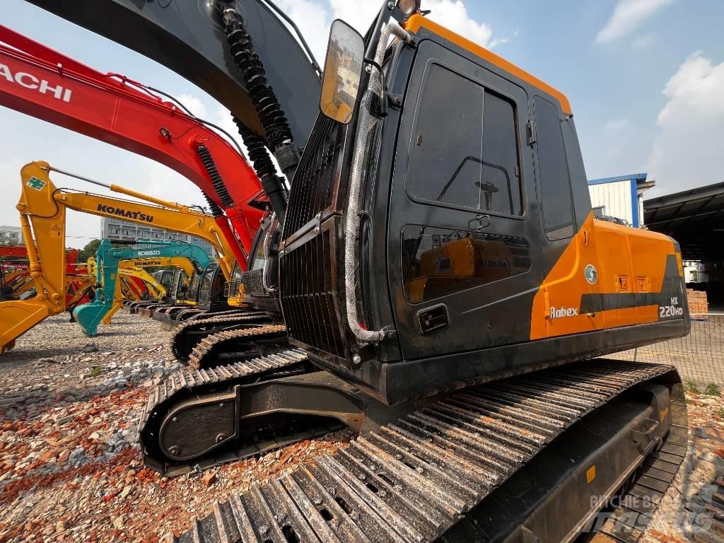 Hyundai HX 220 Vikšriniai ekskavatoriai