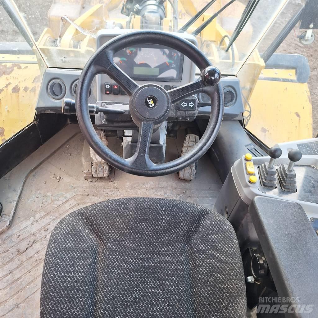 CAT 950 GC Naudoti ratiniai krautuvai