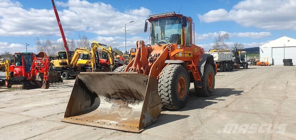 Volvo L 90 E Naudoti ratiniai krautuvai