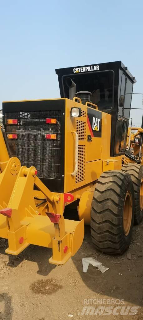 CAT 140 H Greideriai