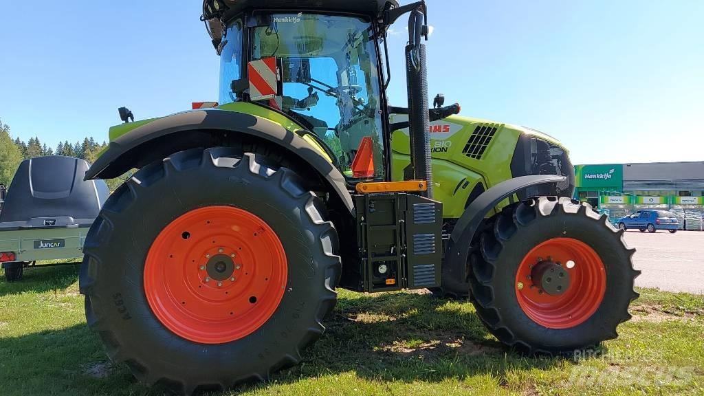 CLAAS Axion 810 Traktoriai