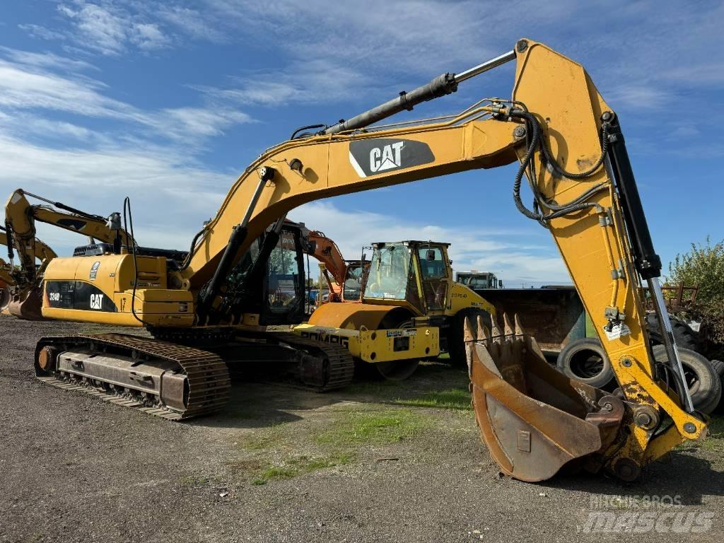 CAT 324 D L Vikšriniai ekskavatoriai
