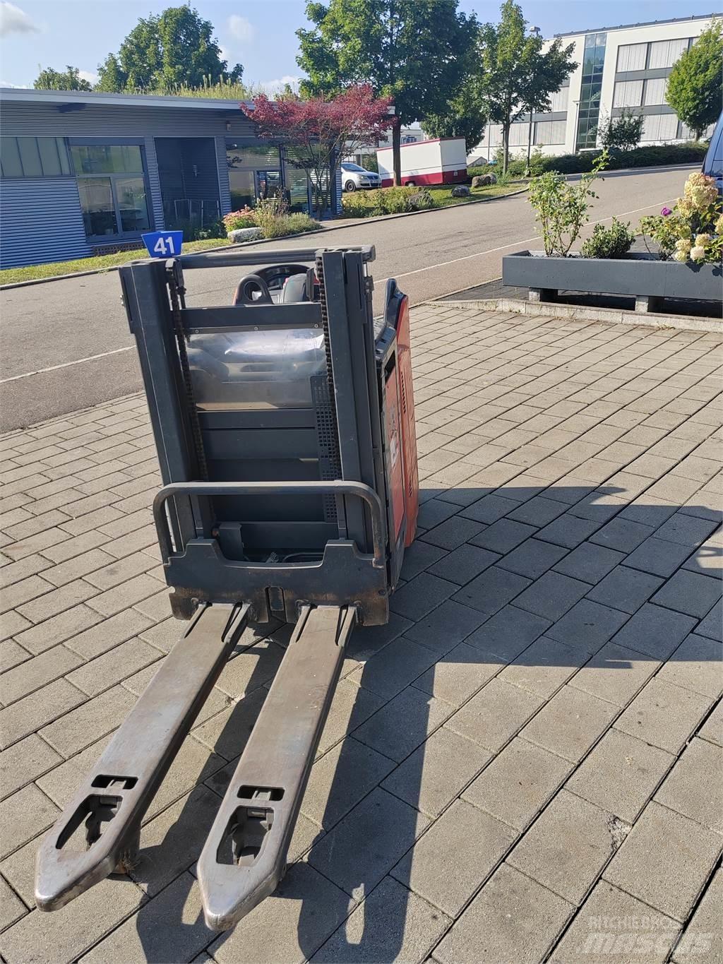 Linde L12 LHP SP Rankiniai vėžimėliai