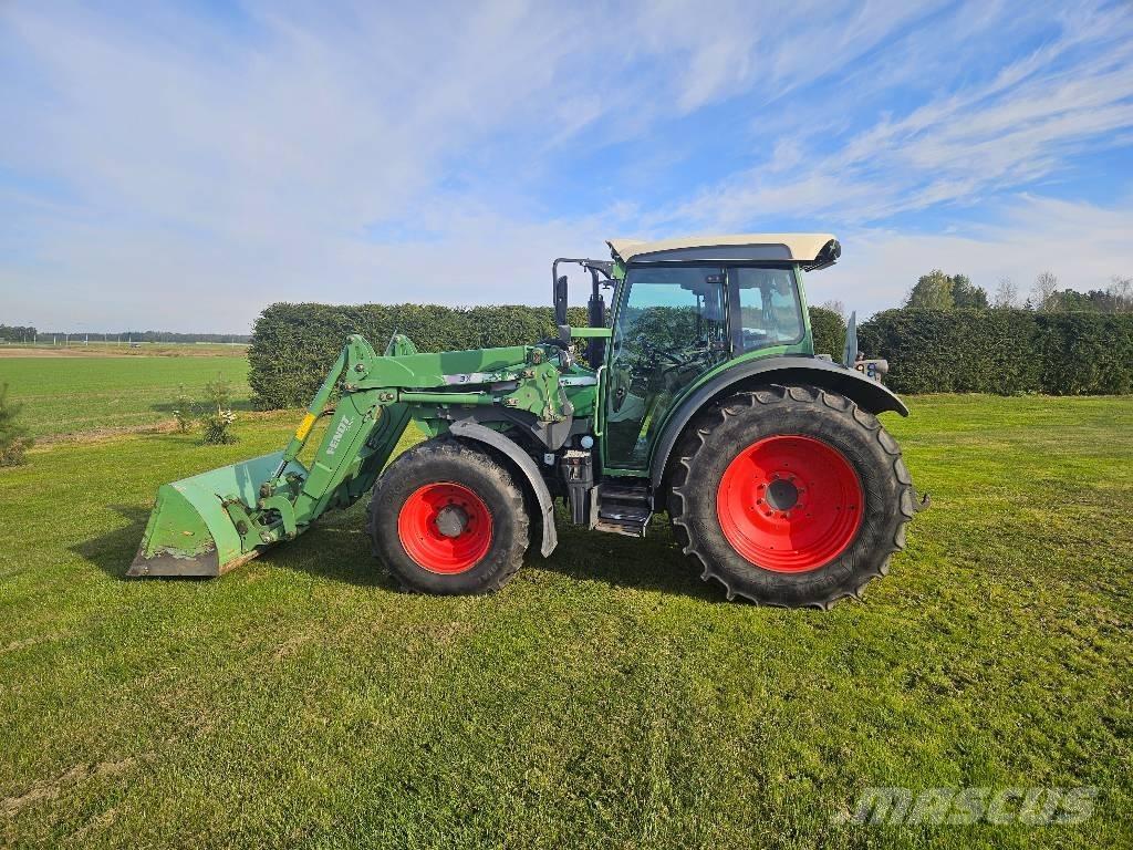 Fendt 211 Vario Traktoriai