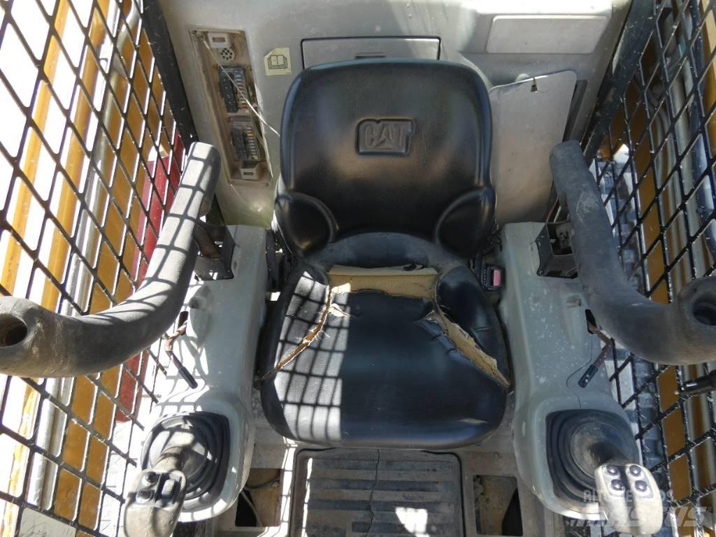 CAT 279 C Krautuvai su šoniniu pasukimu