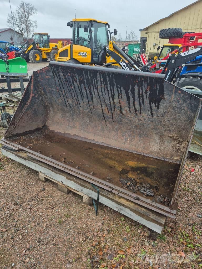  Skopa stora BM Frontalinių krautuvų priedai