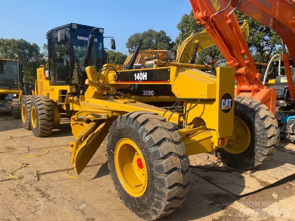 CAT 140 H Greideriai