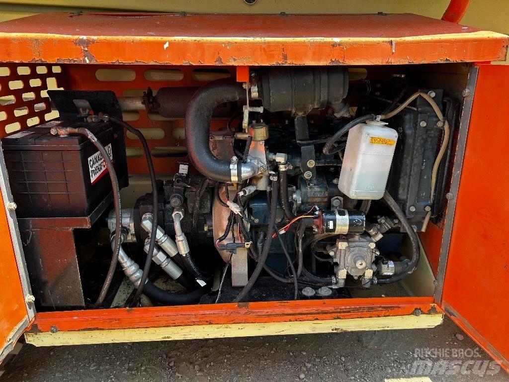 JLG 260 MRT Žirkliniai keltuvai