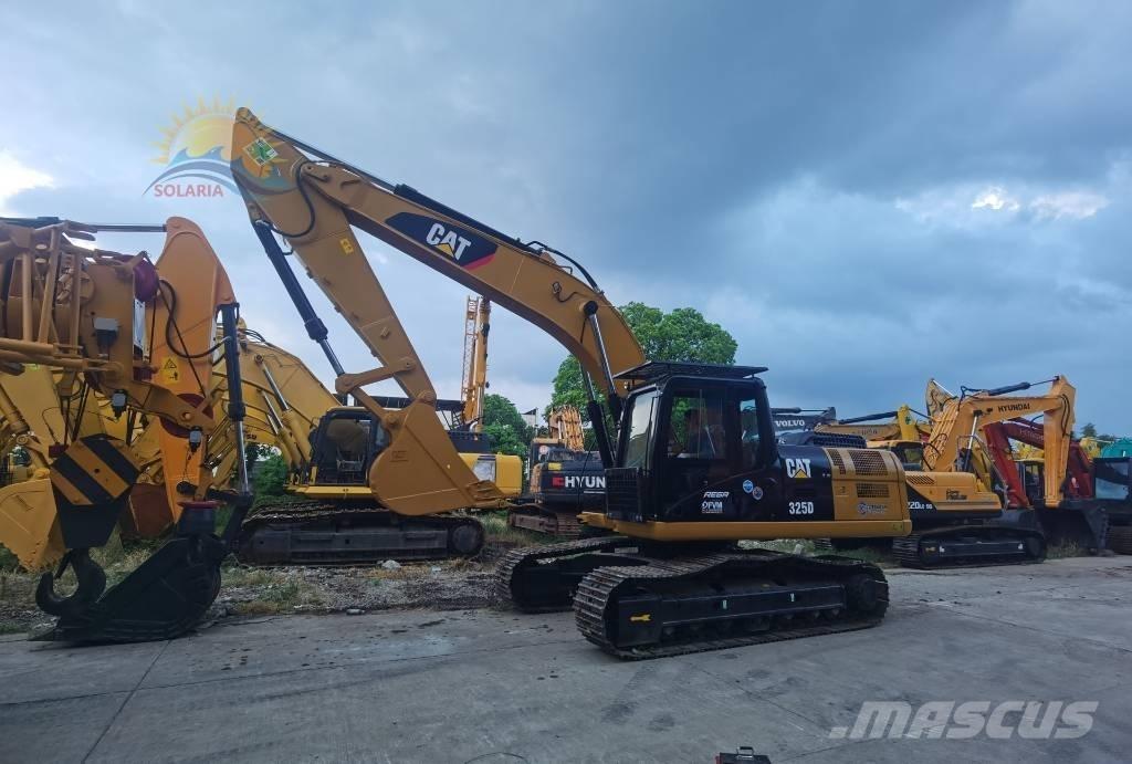CAT 325 D Vikšriniai ekskavatoriai