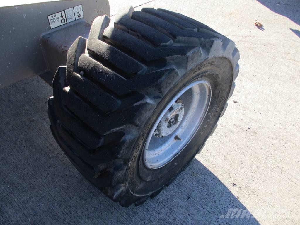 JLG 450 AJ (351) Kompaktiškas savaeigis strėlinis keltuvas