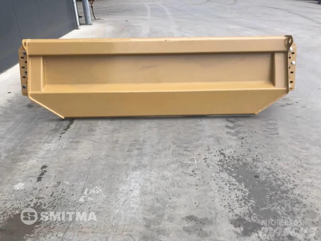 CAT 730 - 3T3 Galiniai žibintai
