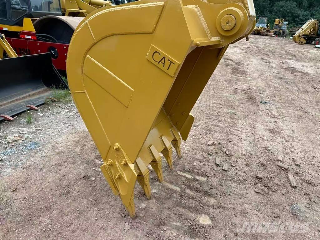 CAT 320BL Vikšriniai ekskavatoriai