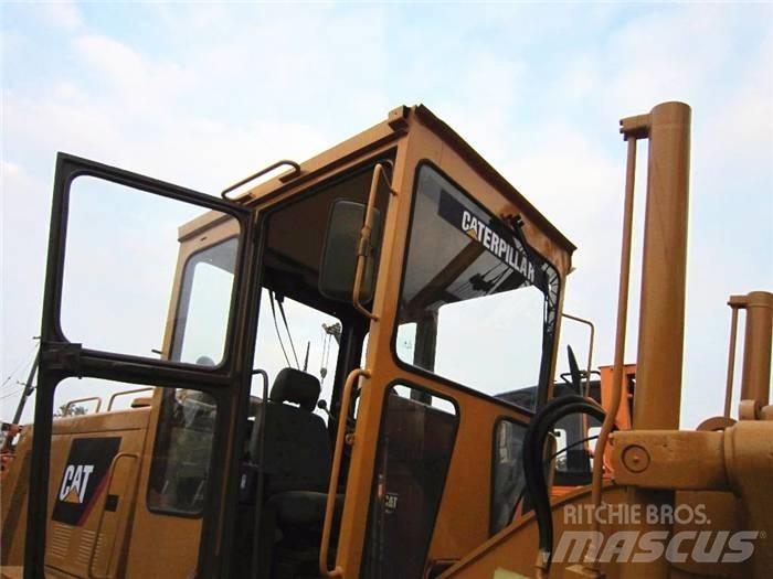 CAT 140 G Greideriai