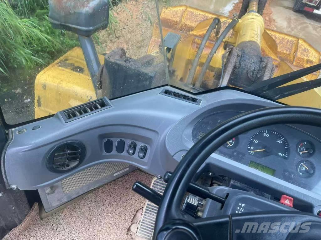 Komatsu WA 380-6 Naudoti ratiniai krautuvai