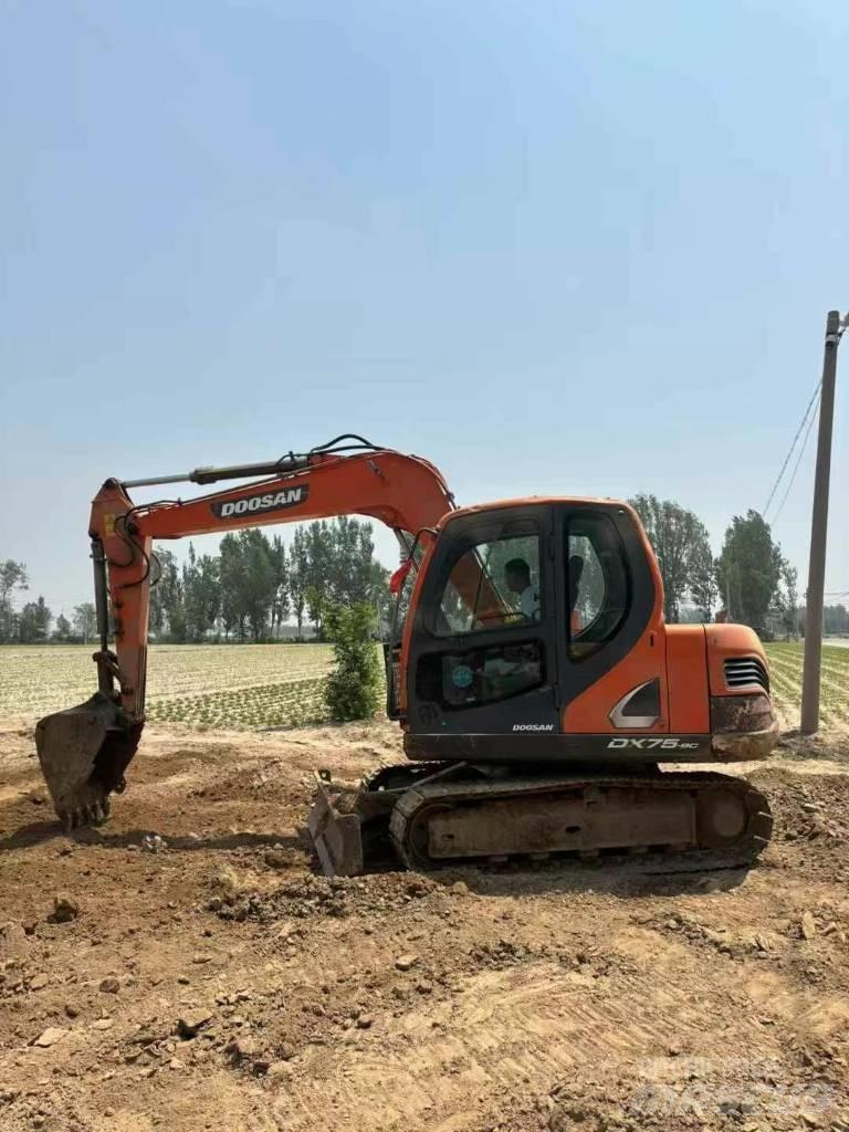 Doosan DX 75-9 Vikšriniai ekskavatoriai