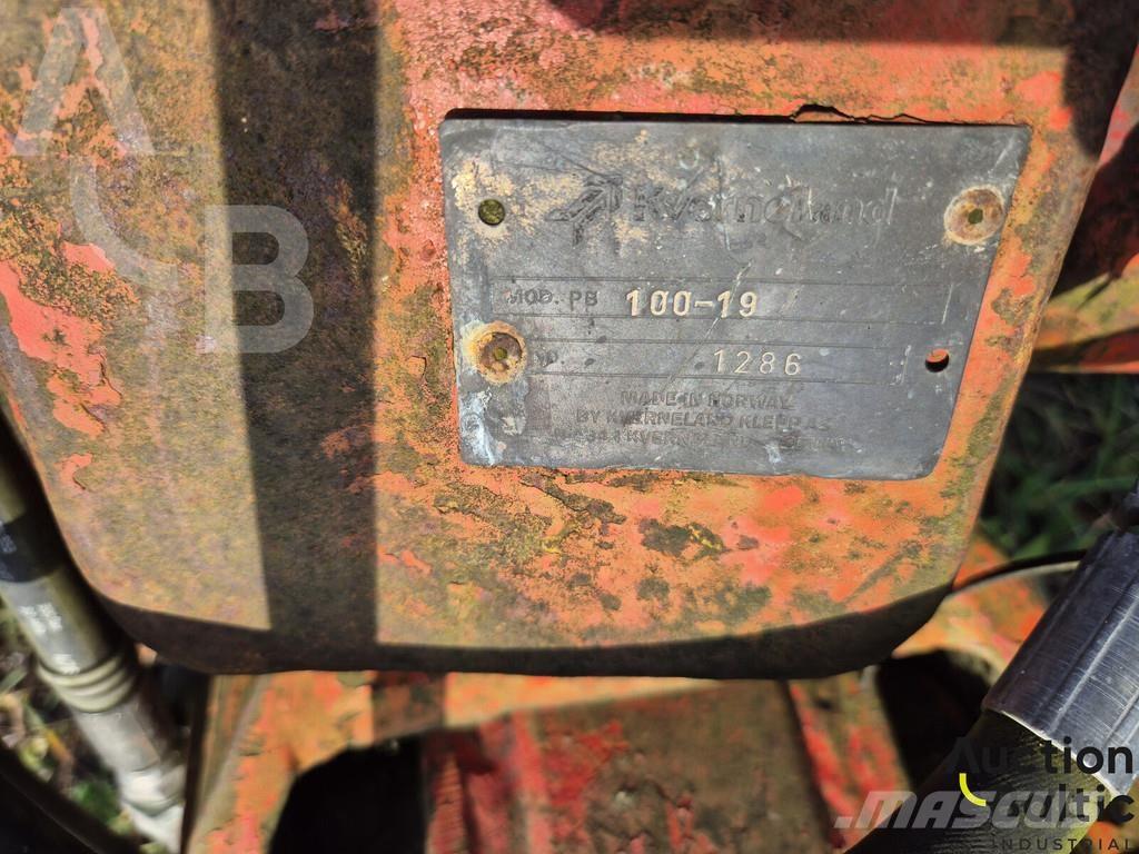 Kverneland 100-19 Apverčiamieji plūgai