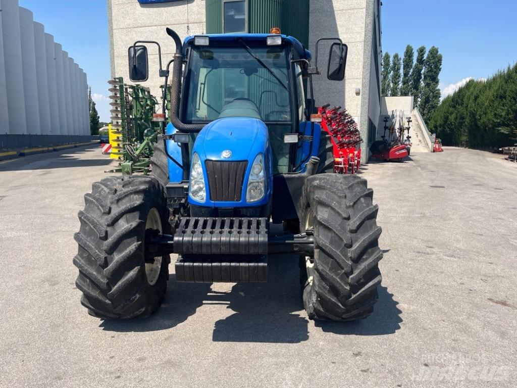 New Holland TL 100 A Traktoriai