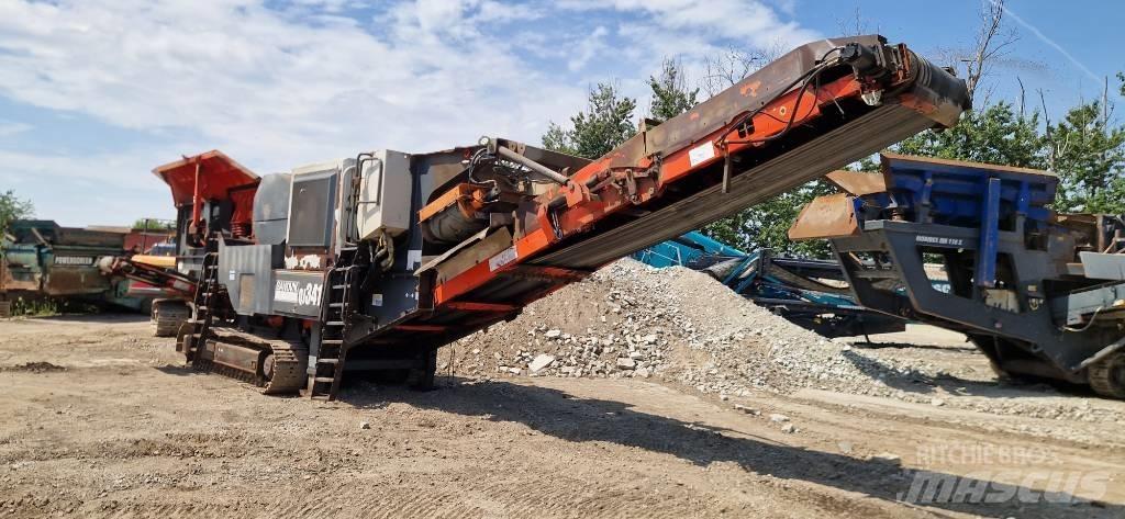 Sandvik QJ 341 Mobilūs smulkintuvai