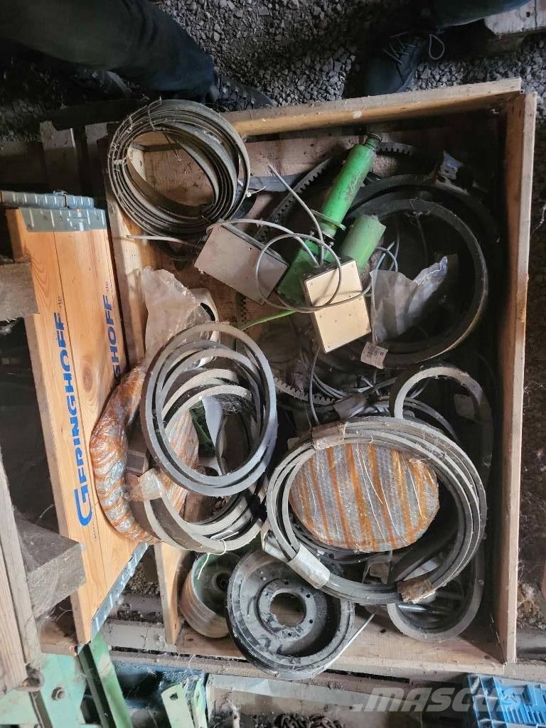 Deutz-Fahr 5660 HTS Derliaus nuėmimo kombainų priedai