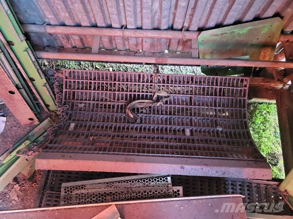 Deutz-Fahr 5660 HTS Derliaus nuėmimo kombainų priedai