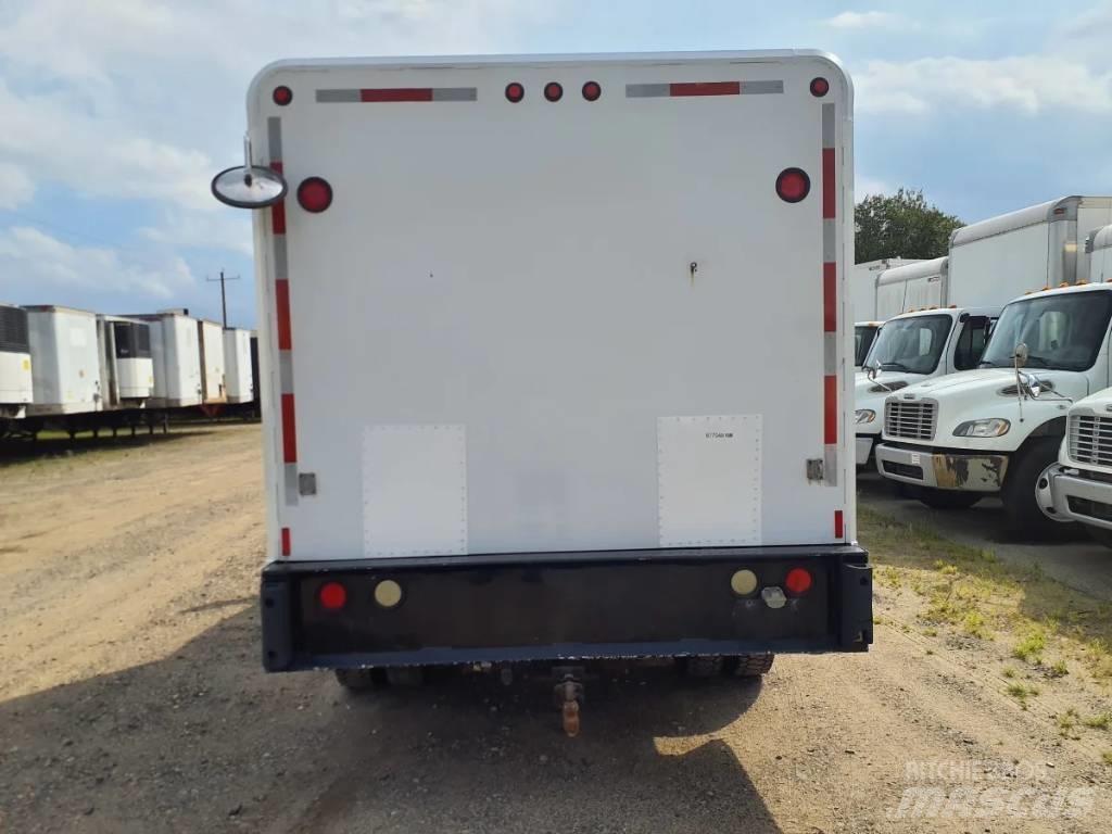 Ford F 550 Gėrimų tiekimo sunkvežimiai
