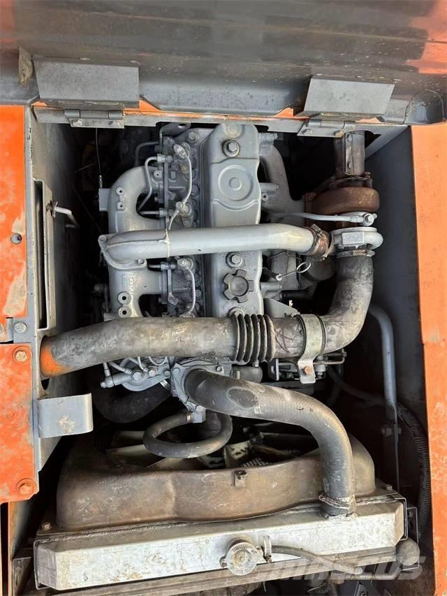 Hitachi EX120 Vikšriniai ekskavatoriai