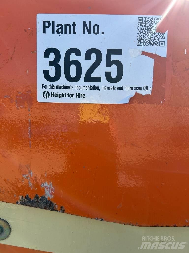 JLG 4069 Žirkliniai keltuvai