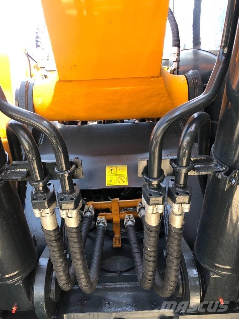 Hyundai R220LC-9S Vikšriniai ekskavatoriai