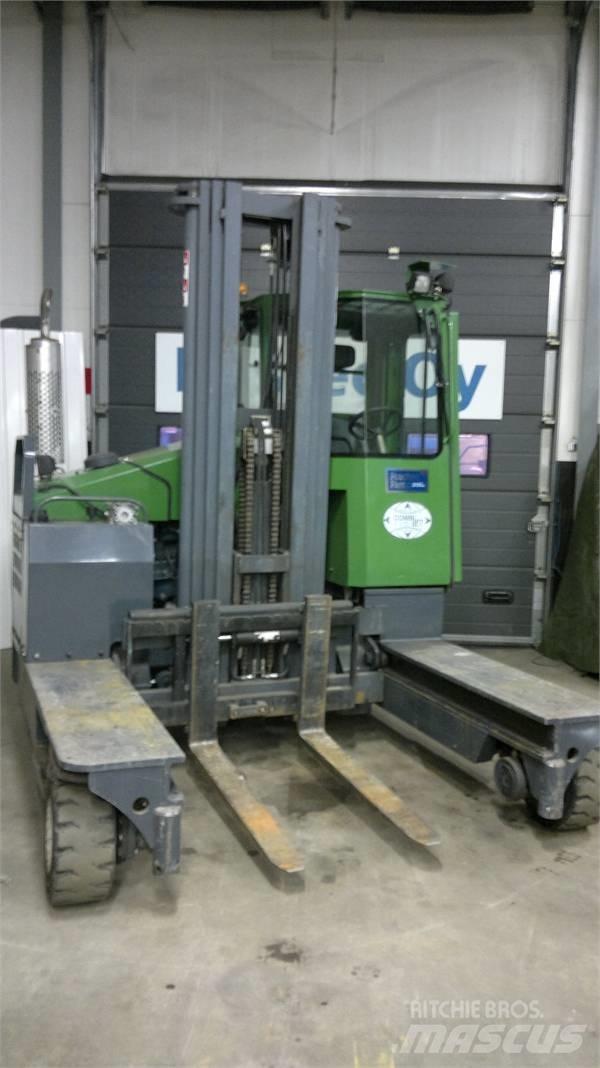 Combilift C4000 D Šakiniai krautuvai su privažiavimu iš visų keturių pusių