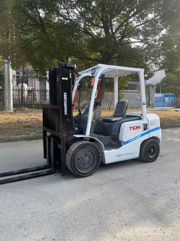 TCM FD 30 Dyzeliniai krautuvai