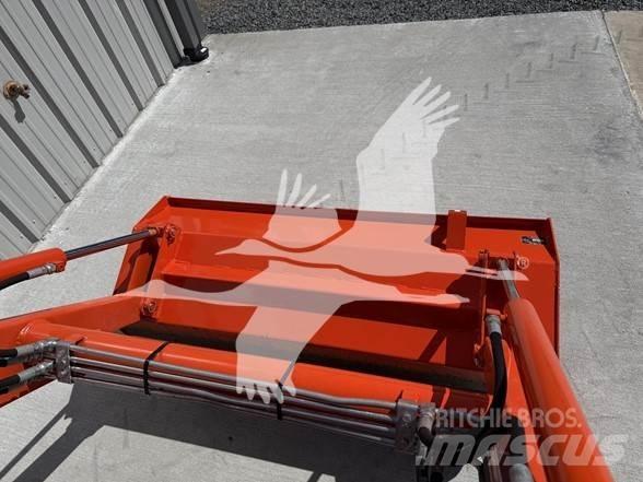 Kubota B7800 Traktoriai