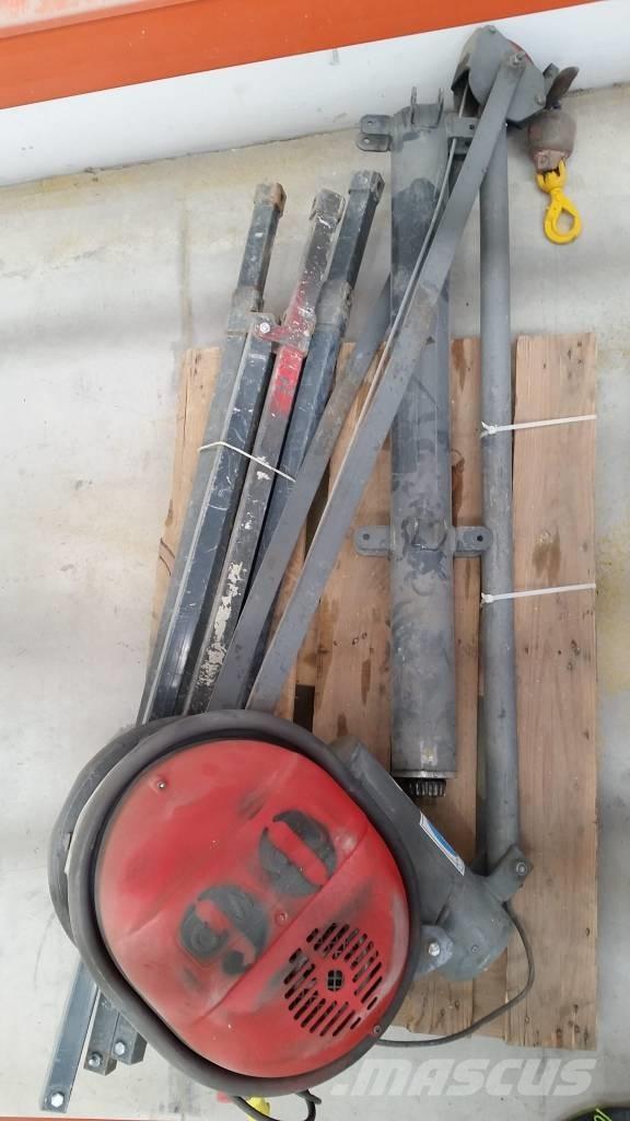  MOM M-III PLUMA 500 Statyba - Kita