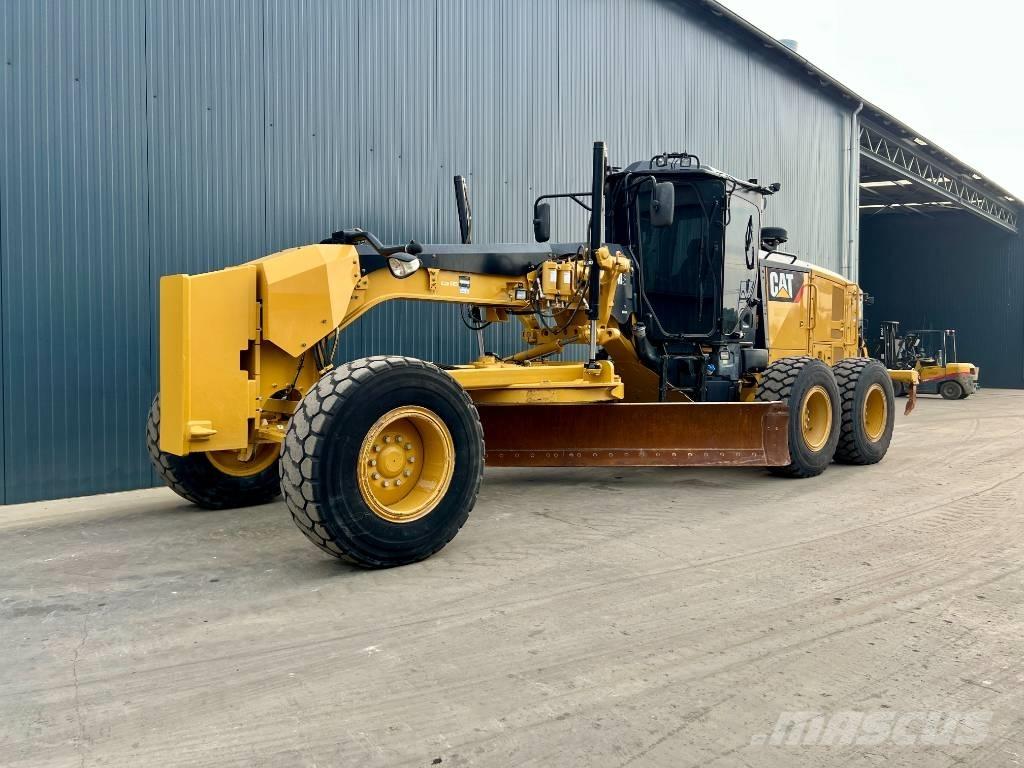 CAT 140M3 Greideriai