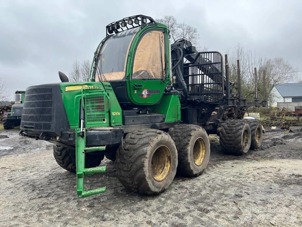 John Deere 1010 E Naudoti miškovežiai (Forvarderiai)