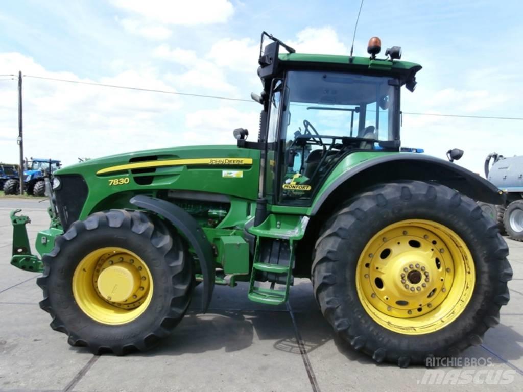 John Deere 7830 TLS Traktoriai