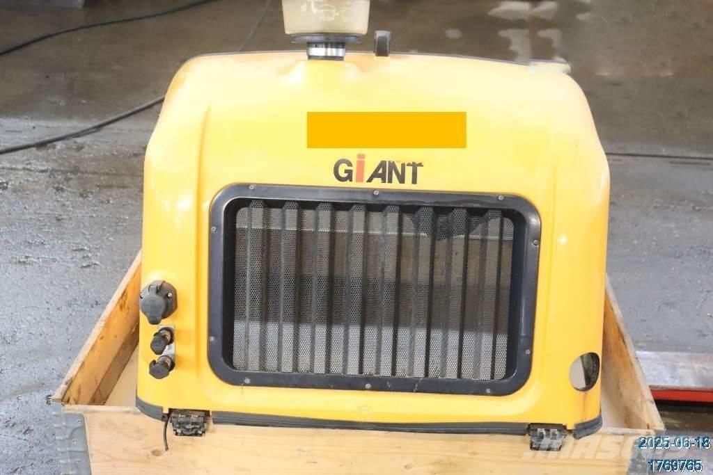 GiANT V 6004 T Kabinos ir interjeras