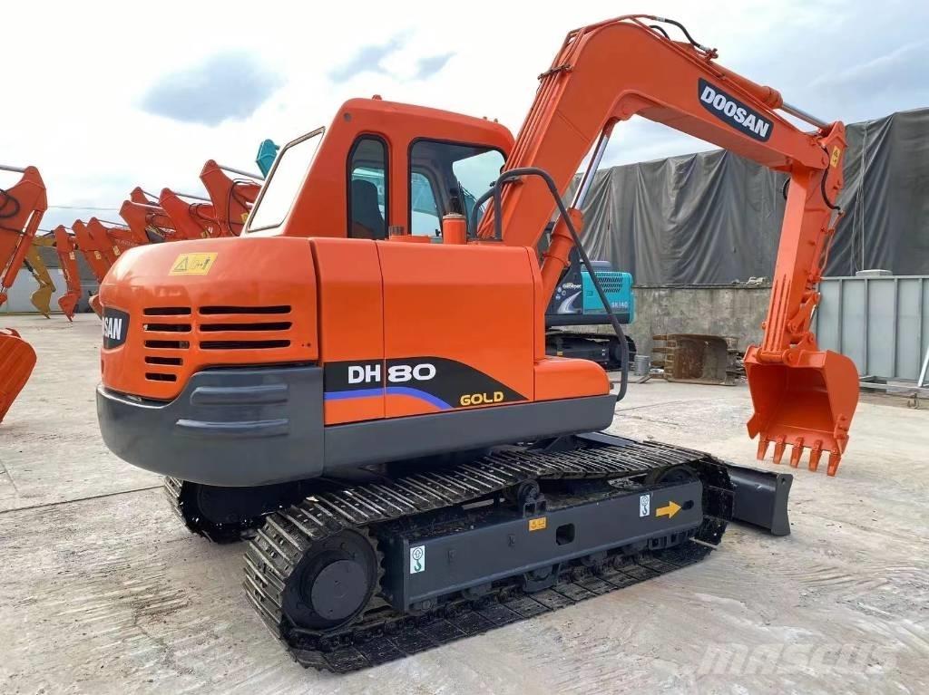 Doosan DH80 Vidutinės galios ekskavatoriai 7-12 t