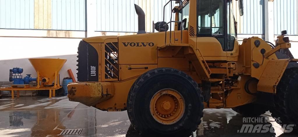 Volvo L 180 F Naudoti ratiniai krautuvai