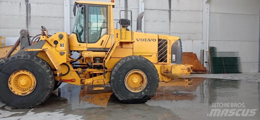 Volvo L 180 F Naudoti ratiniai krautuvai