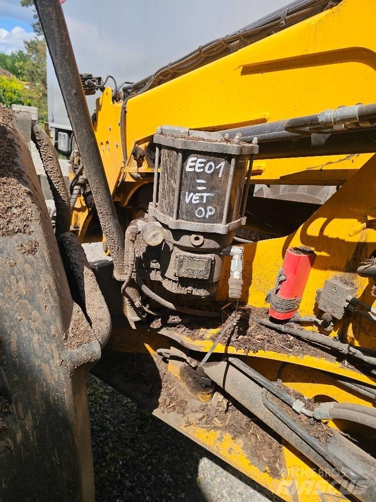 JCB TM 320 S Teleskopiniai krautuvai žemės ūkiui