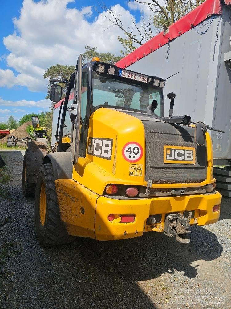 JCB TM 320 S Teleskopiniai krautuvai žemės ūkiui