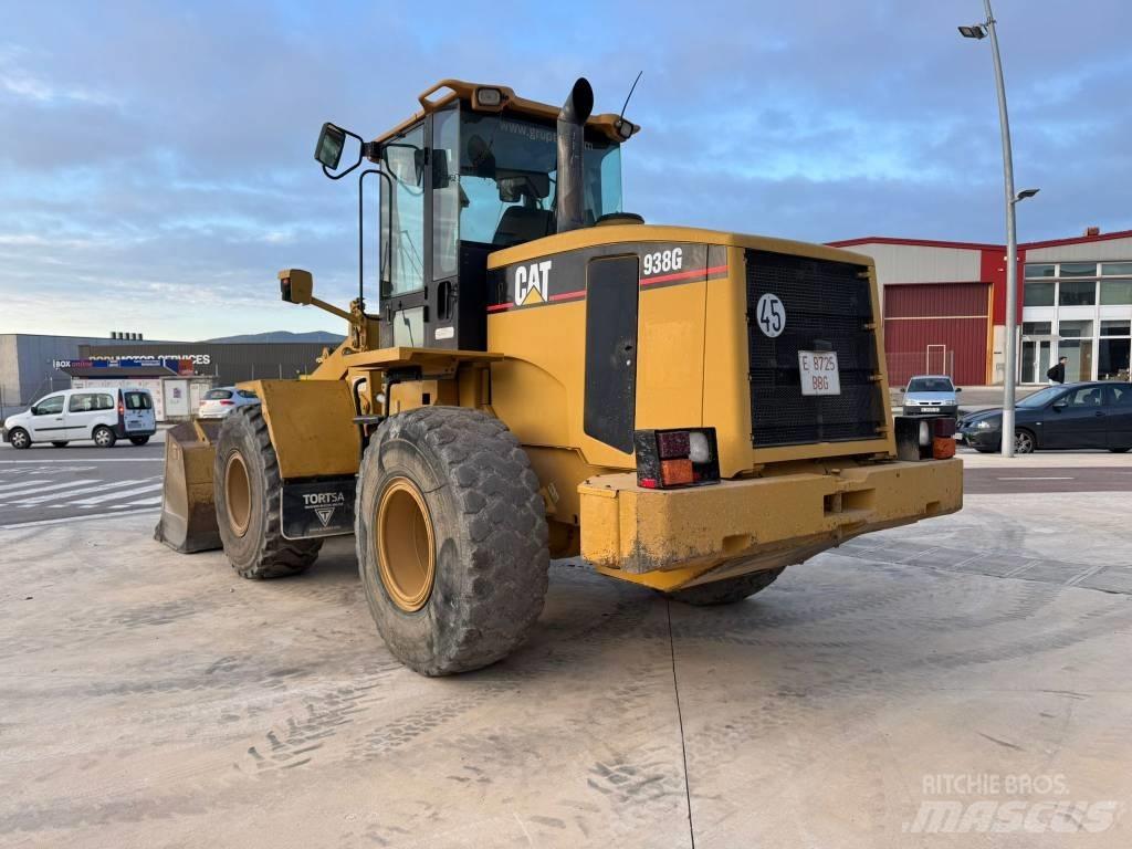 CAT 938 G Naudoti ratiniai krautuvai