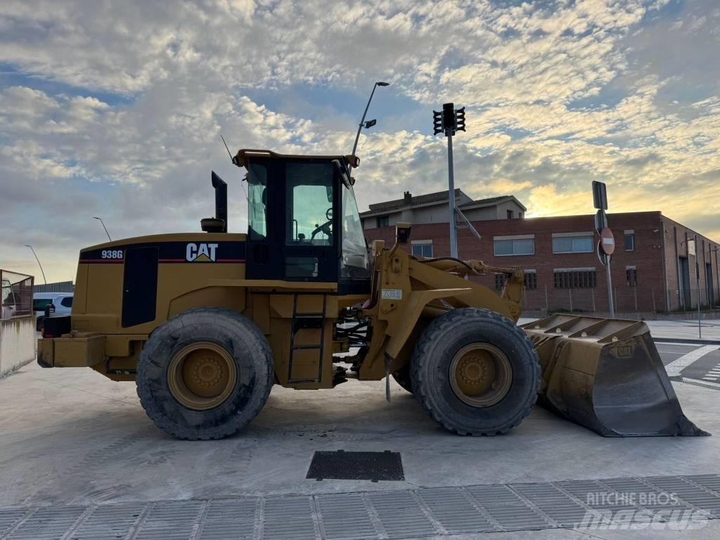 CAT 938 G Naudoti ratiniai krautuvai