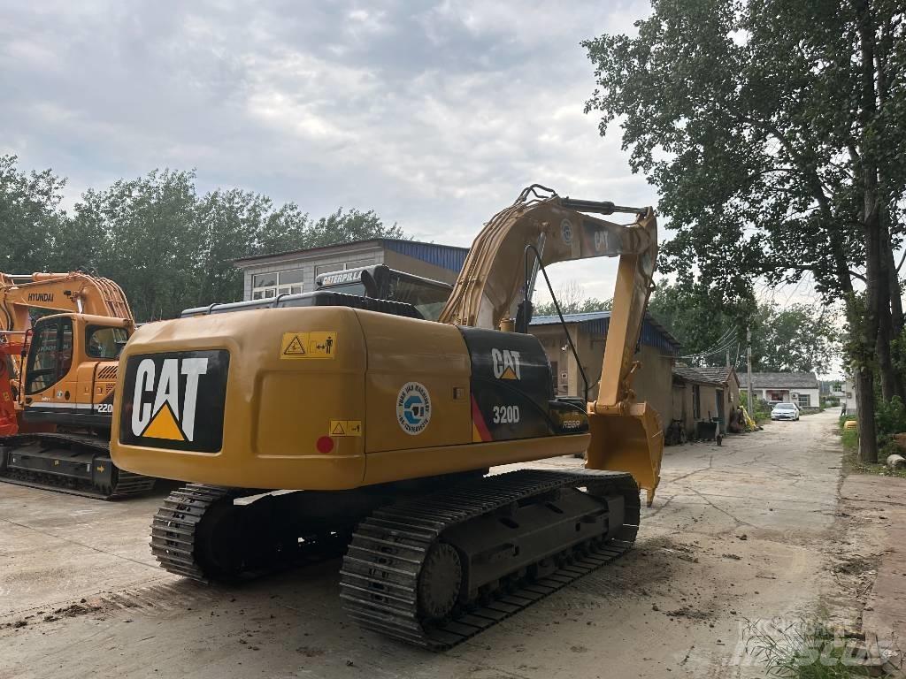 CAT 320D Vikšriniai ekskavatoriai