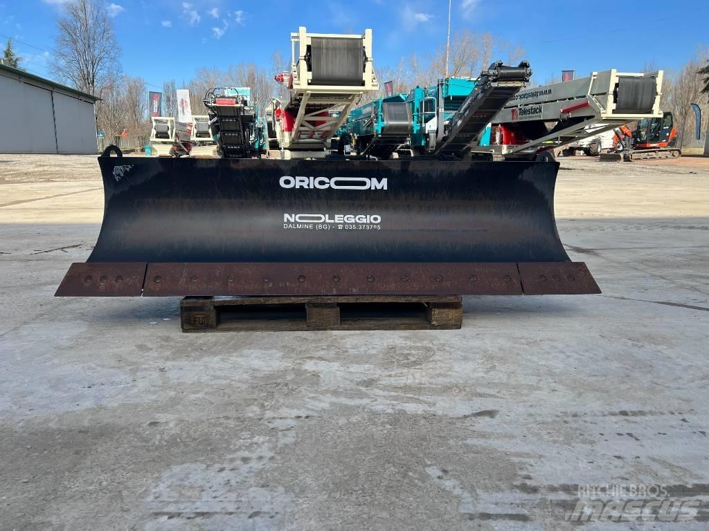 CAT A424-0451 Sniego peiliai ir valytuvai