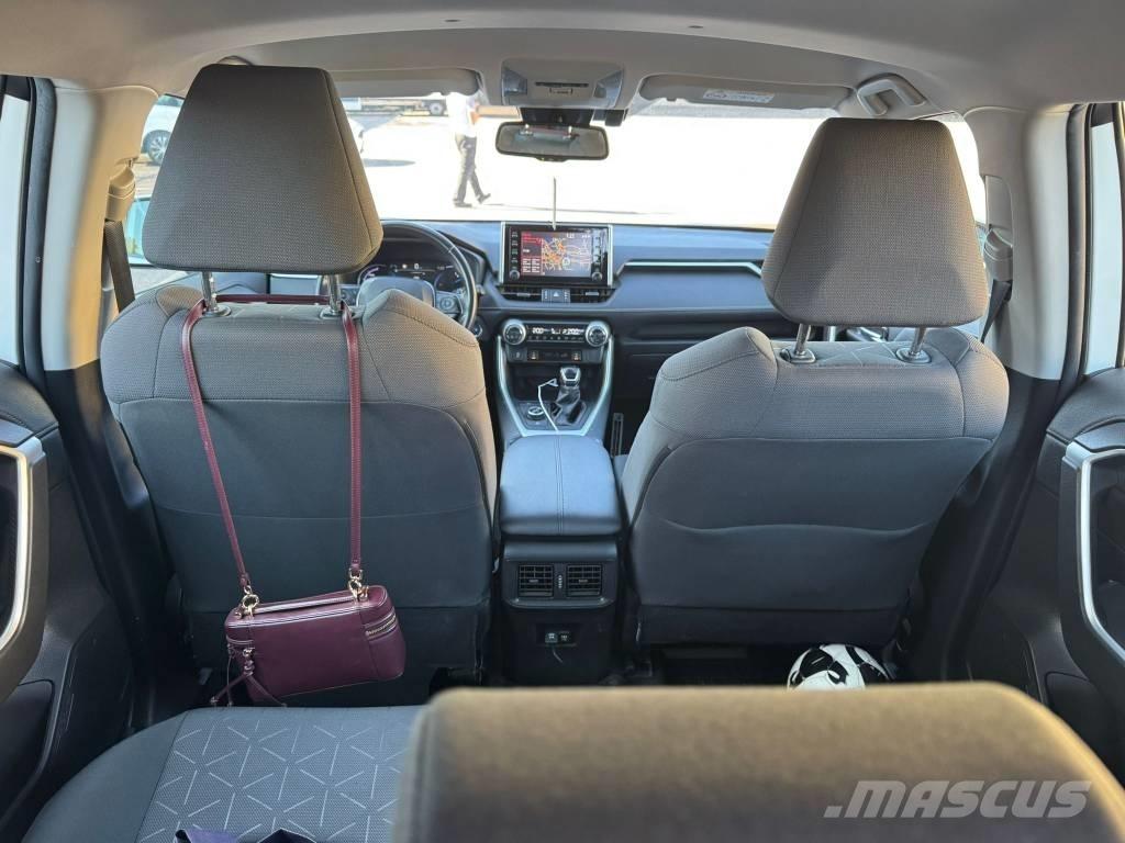 Toyota RAV-4 Lengvieji automobiliai