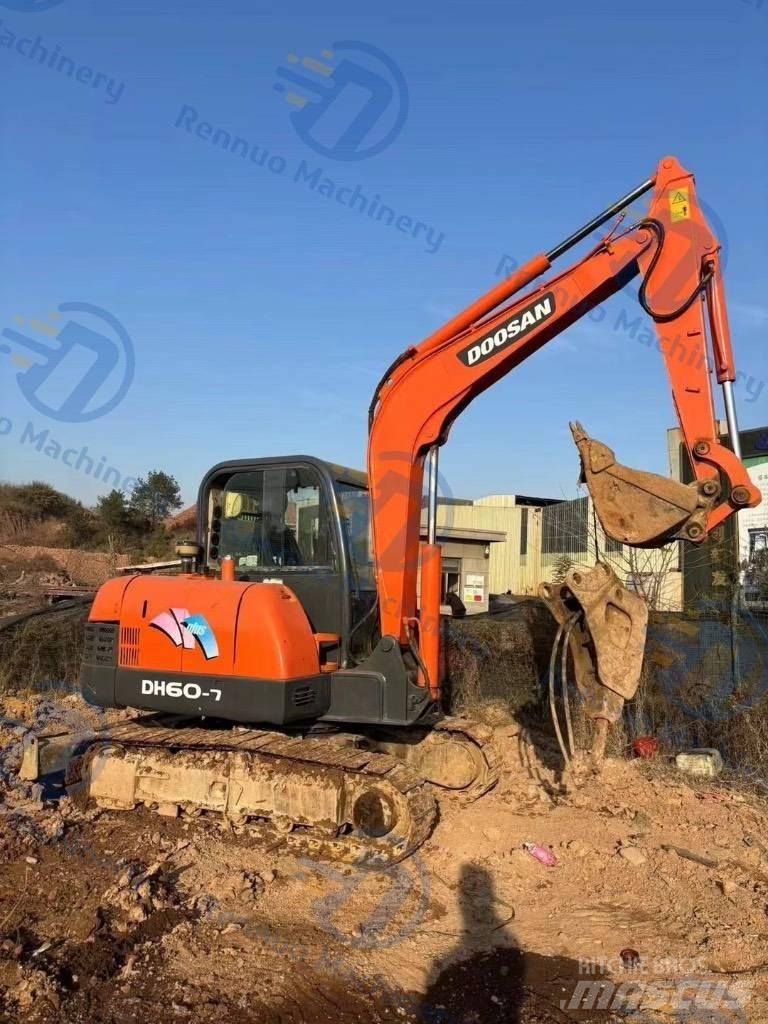 Doosan DH 60 Vikšriniai ekskavatoriai
