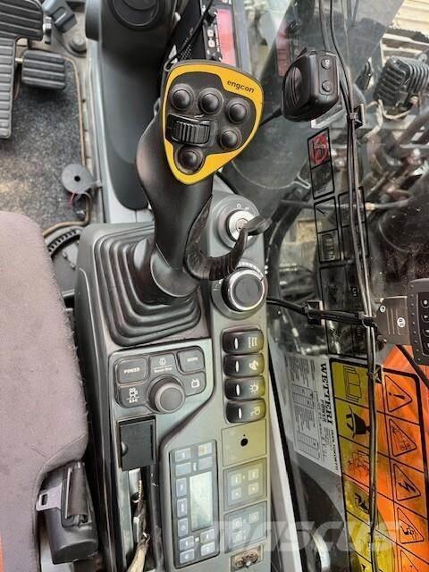 Doosan DX235 LCRD Vikšriniai ekskavatoriai