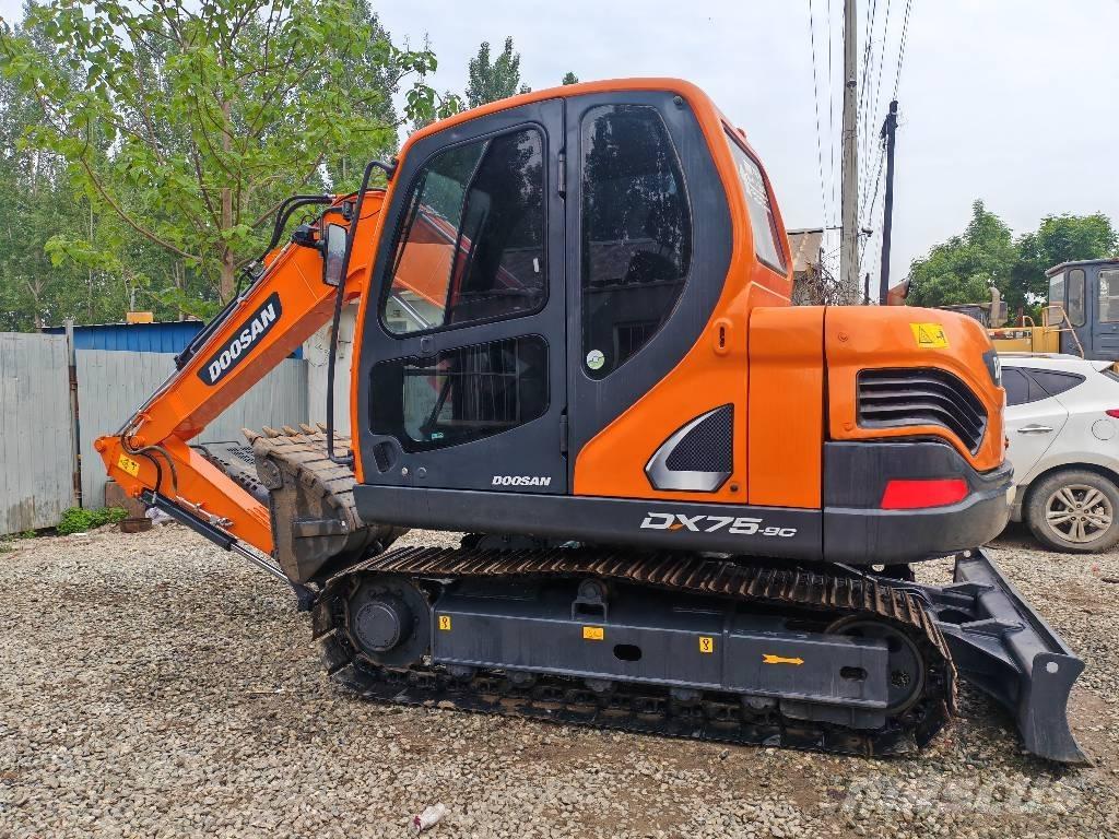 Doosan DX75-9C Vidutinės galios ekskavatoriai 7-12 t