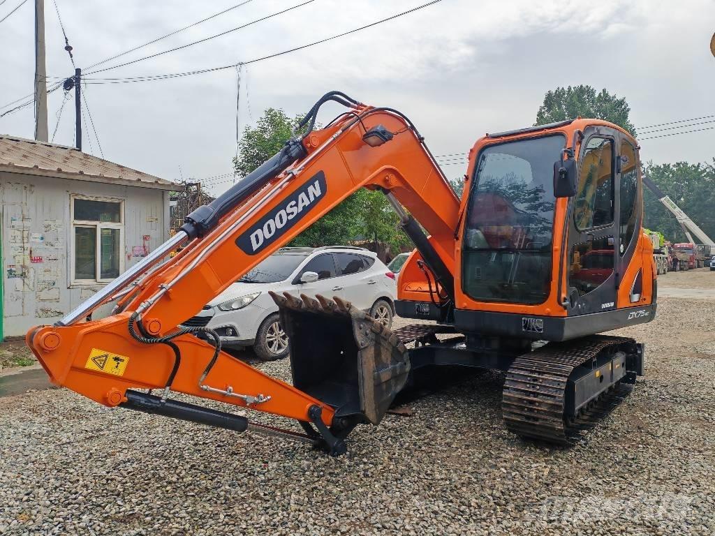 Doosan DX75-9C Vidutinės galios ekskavatoriai 7-12 t